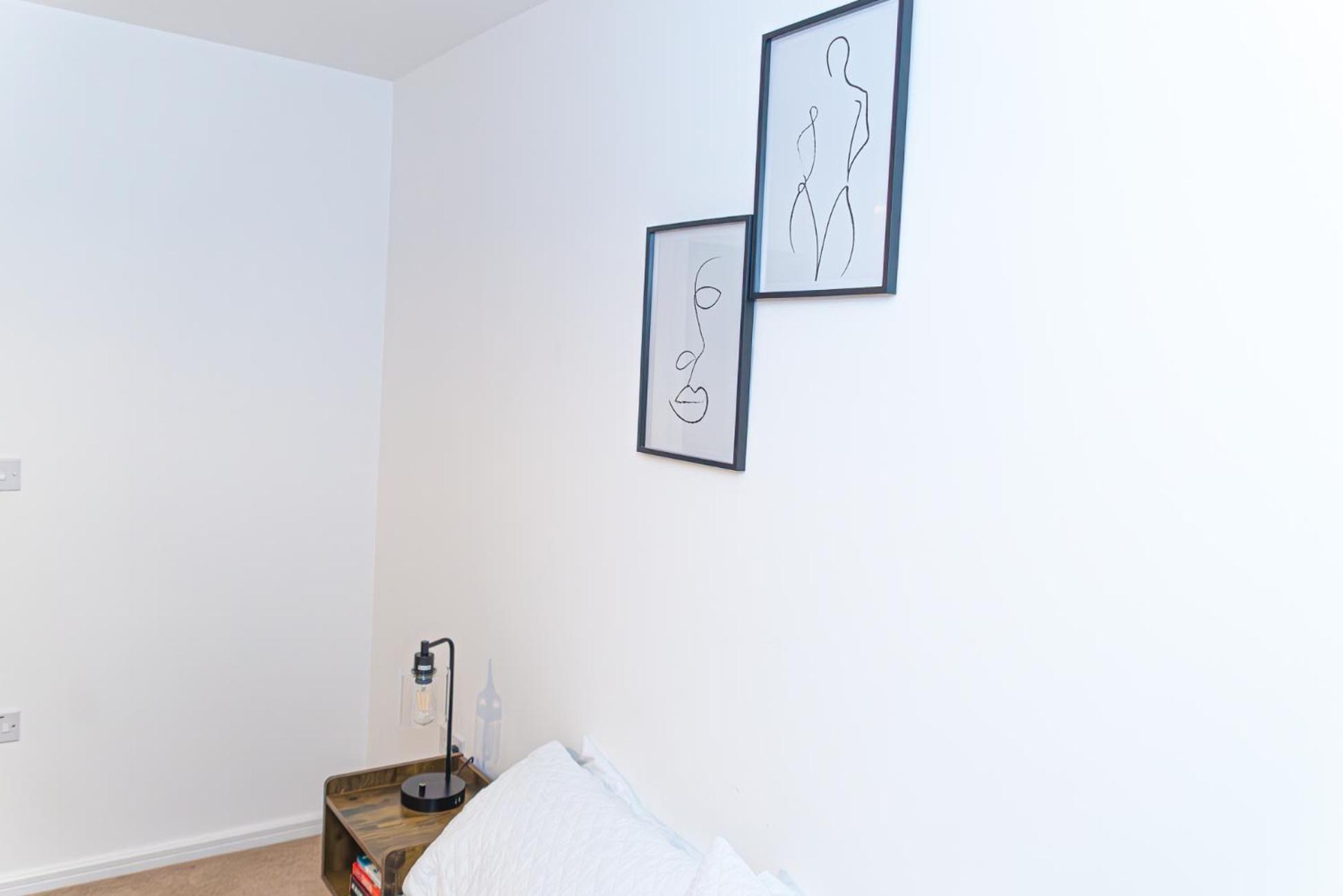 Entire In Apartment *